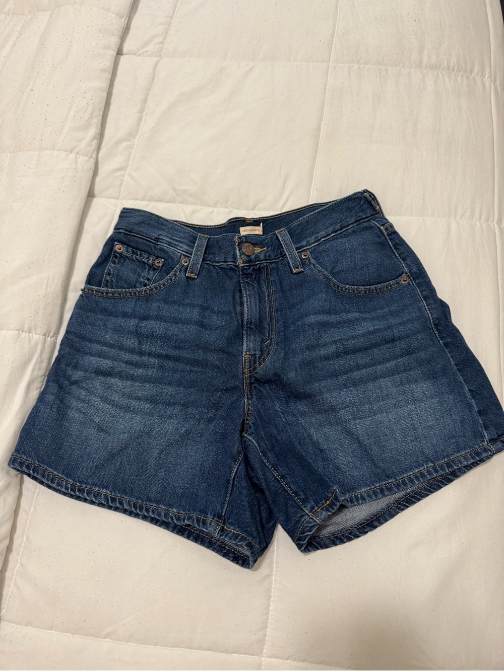 Levi’s Cinch shorts Women's Dark Blue Denim Jean Shorts